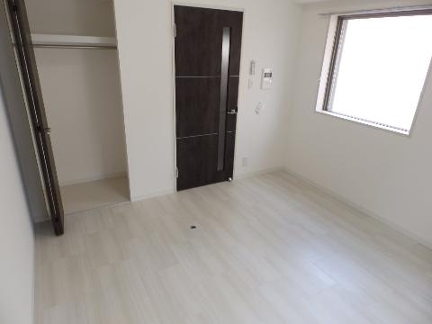 居室・リビング　室内