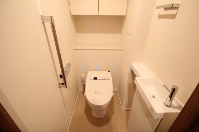 トイレ　ウォシュレット付きトイレ