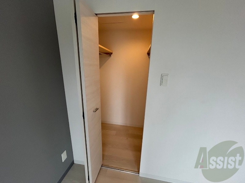 収納　寝室の収納です。部屋がすっきり片付きます。