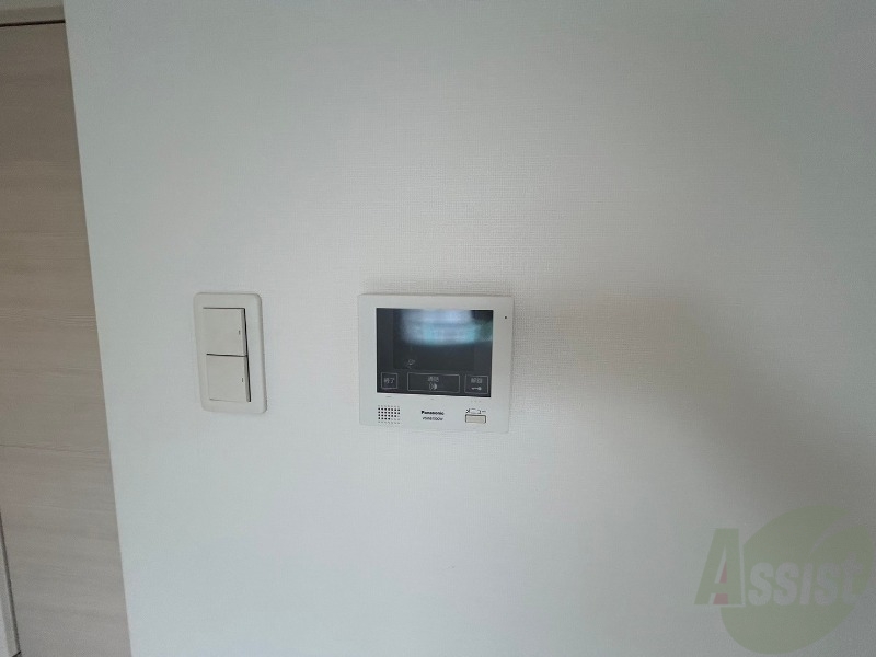 セキュリティ　ＴＶモニター付インターホンです。来客者の顔が見えるので安心！