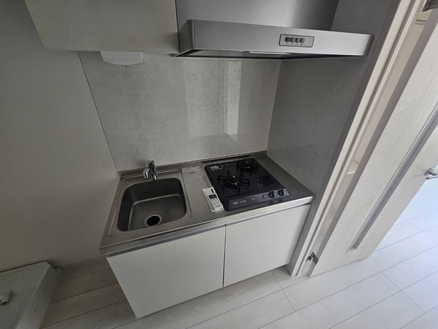 キッチン　同サイズ別部屋参考写真