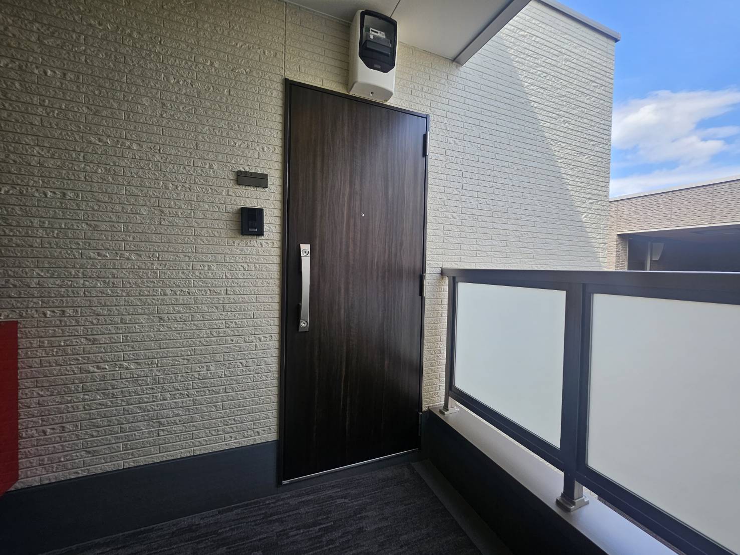 玄関　同サイズ別部屋参考写真