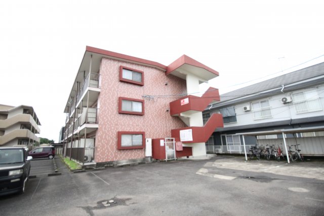 建物外観　落ち着いた雰囲気の外観です