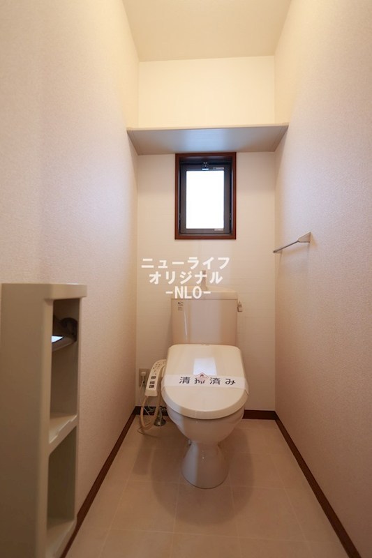 トイレ　トイレには快適な温水洗浄便座付