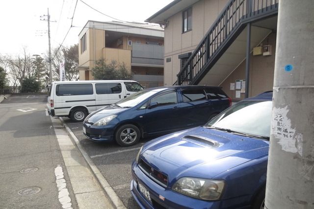 駐車場　敷地内駐車場