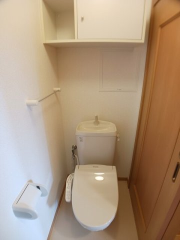 トイレ　落ち着いたトイレです