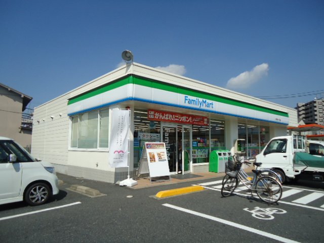 コンビニ　ファミリーマート 南手城一丁目店（コンビニ）まで317m