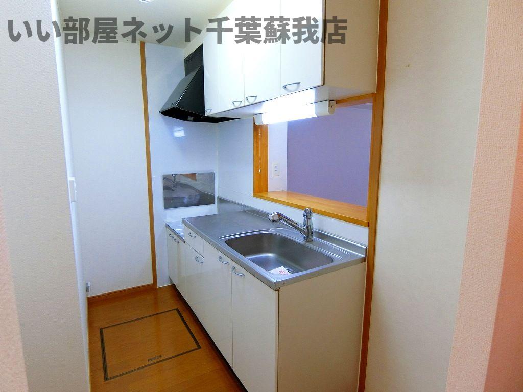 キッチン　コンパクトなキッチンで掃除もラクラク