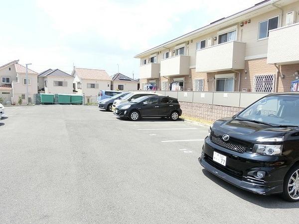 駐車場　平面駐車場！