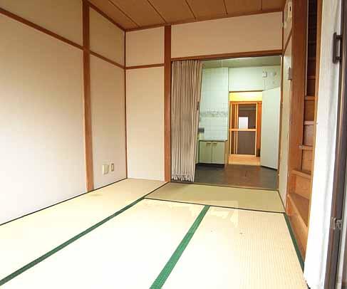 居室・リビング　１階和室別角度。