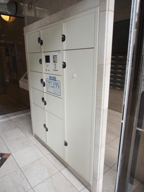 その他　宅配ボックスです