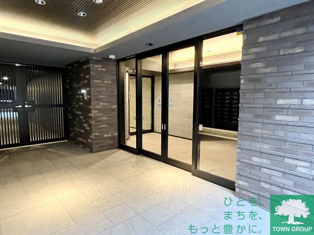 エントランス　エントランス