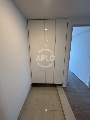玄関　ジオタワー新町　玄関