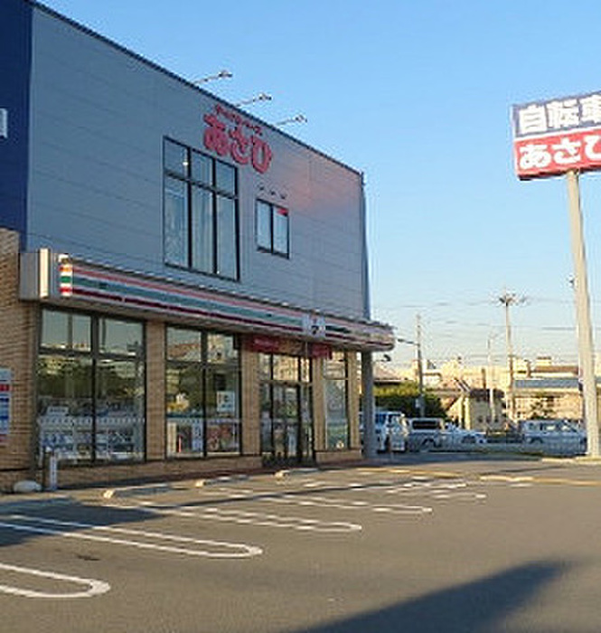 コンビニ　セブンイレブン千里丘６丁目店（コンビニ）まで230m