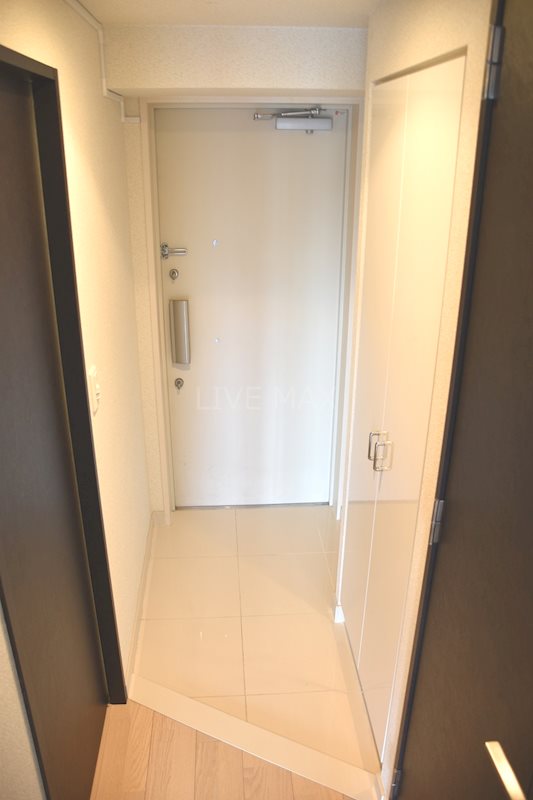 玄関　※別部屋のお写真になります