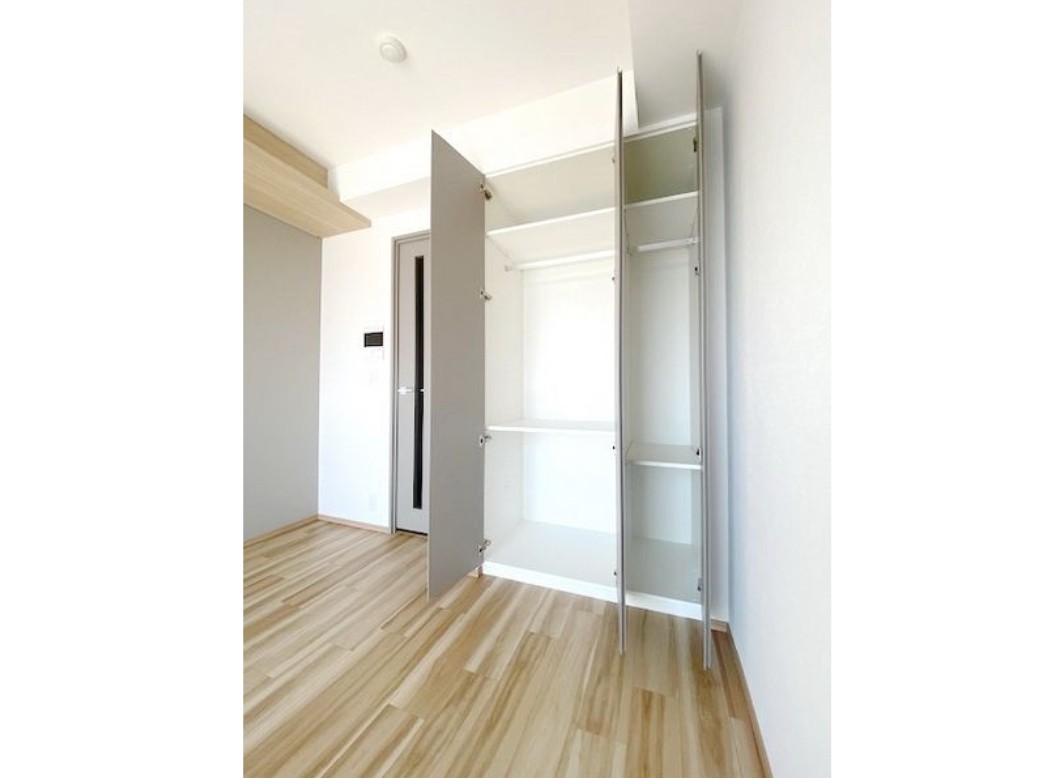 収納　同タイプの他部屋の写真です