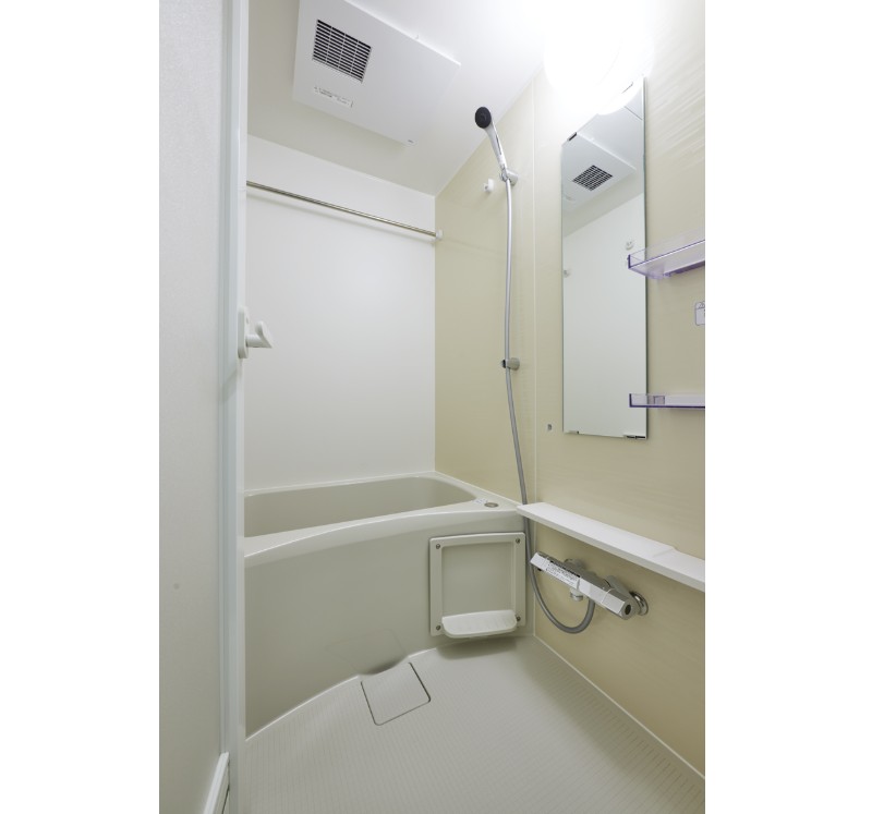 バス・シャワールーム　同タイプの他部屋の写真です