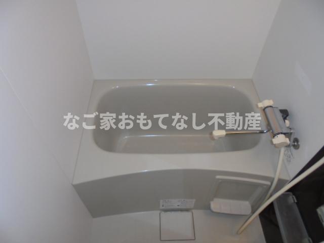 バス・シャワールーム　※同タイプ写真
