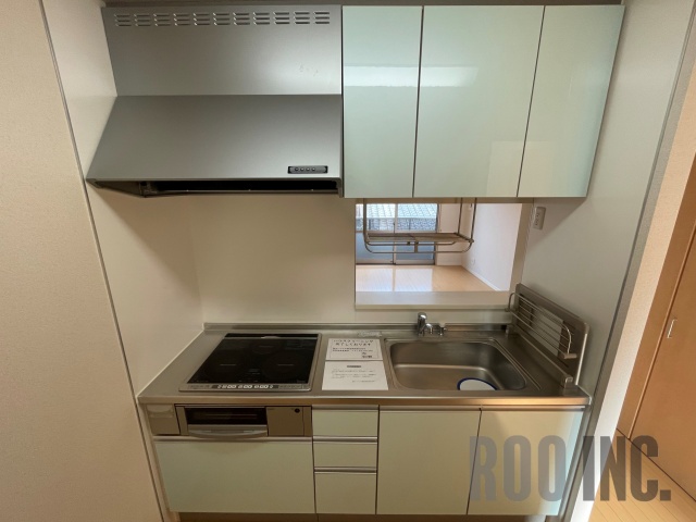 キッチン　写真は反転のお部屋です
