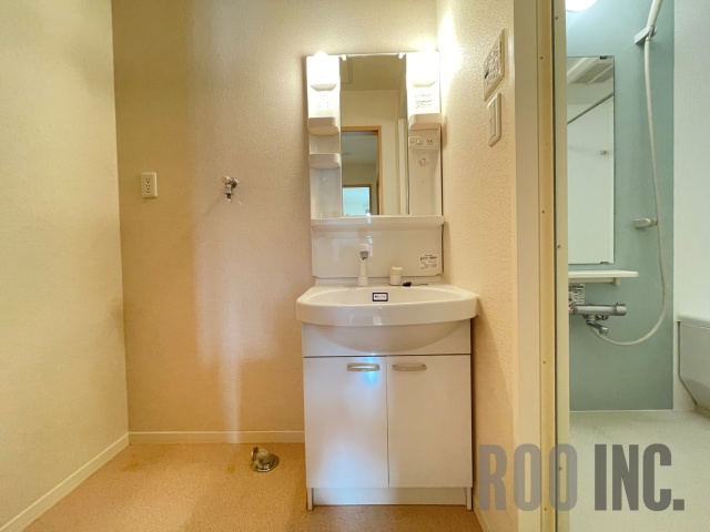 洗面設備　写真は反転のお部屋です