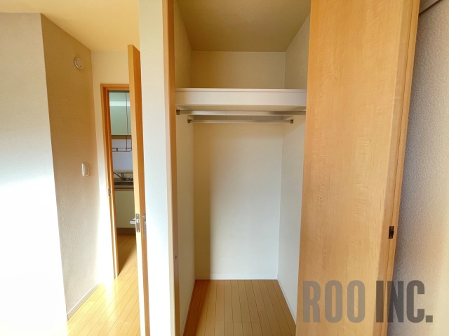 収納　写真は反転のお部屋です