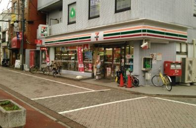 コンビニ　セブンイレブン 井の頭公園駅前店（コンビニ）まで365m