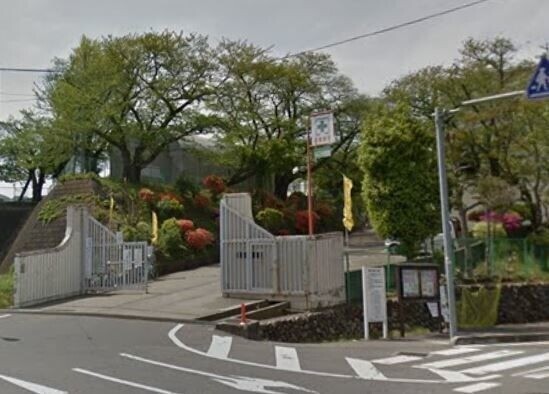 中学校　所沢市立山口中学校（中学校）まで199m