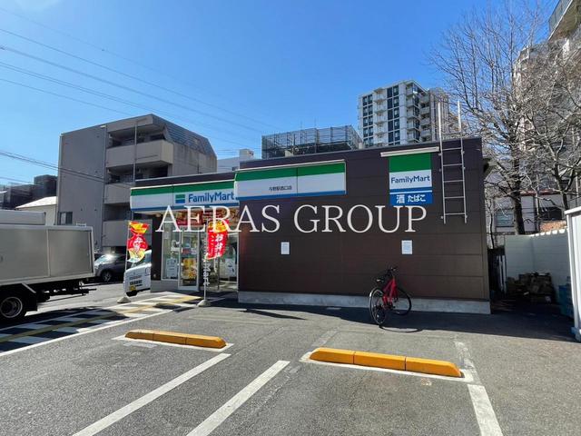 コンビニ　ファミリーマート 与野駅西口店（コンビニ）まで98m