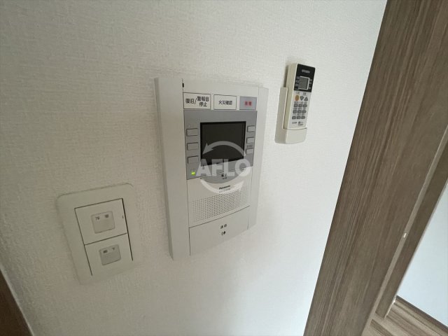 セキュリティ　W-STYLE大阪谷町　TVモニター付きインターホン