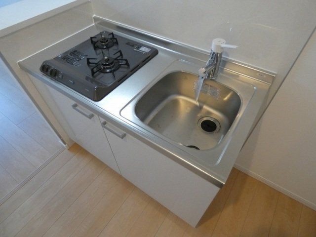 キッチン　2口ガスコンロのシステムキッチンです。