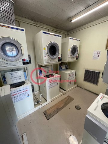 その他共有部分　コインランドリー完備