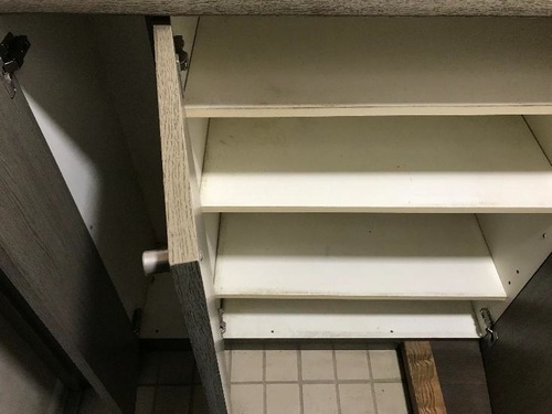 玄関　下駄箱