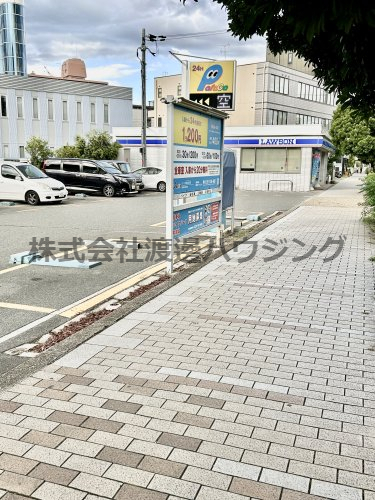 コンビニ　ローソン吹田江の木町店（コンビニ）まで162m