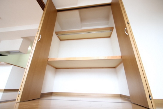 収納　※別部屋の写真です