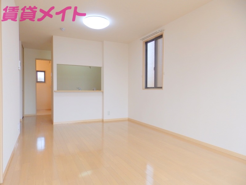 居室・リビング　別棟同型参考写真