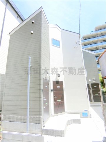 建物外観　2019年3月築　木造2階建て総戸数4戸　賃貸アパート　東京