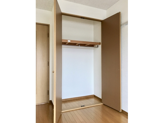 収納　●収納を活用してお部屋を広く使いましょ♪