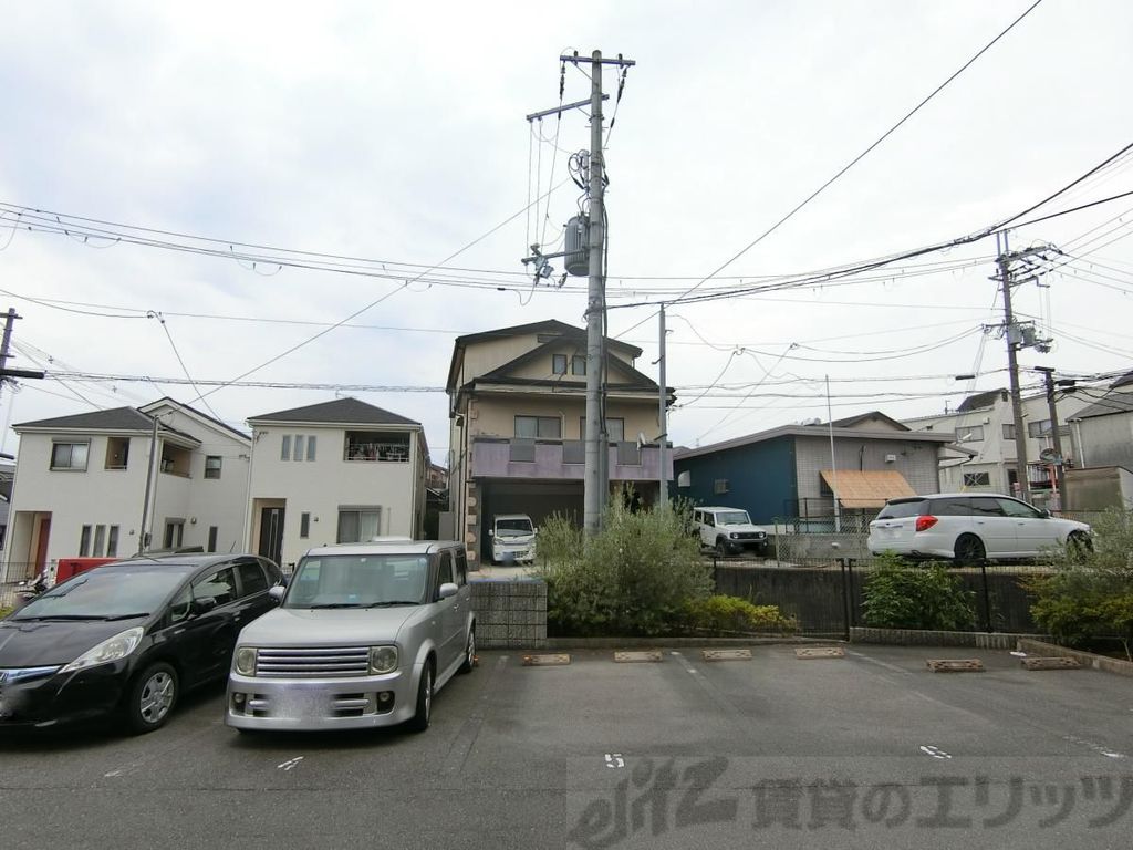 駐車場　駐車場