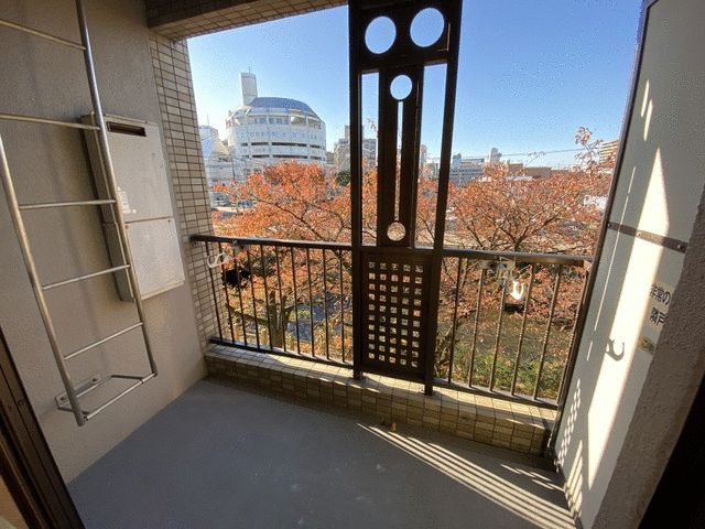 眺望　広々としたバルコニーです