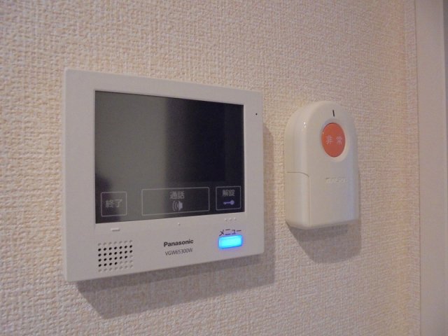 その他設備　※ＴＶ付インターホン！ 来訪者の顔が見えるから安心☆