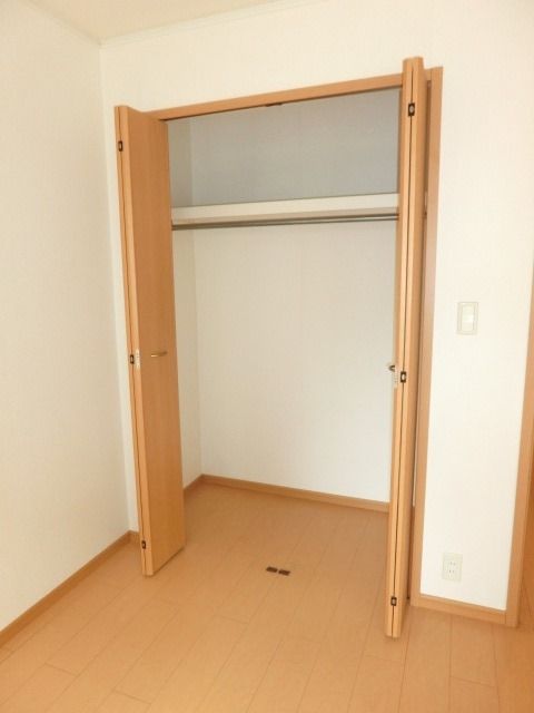 収納　お洋服もたっぷり収納できます