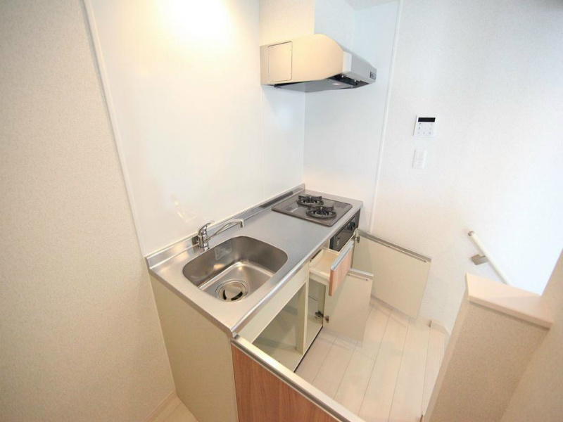キッチン　システムキッチン（ガス2口）冷蔵庫・レンジ等ご用意できます