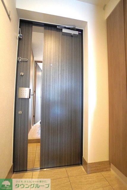 玄関　※写真は同タイプ住戸です。