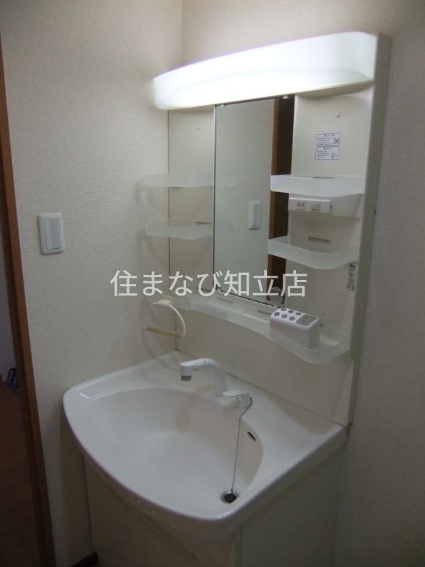 洗面設備　同型タイプ