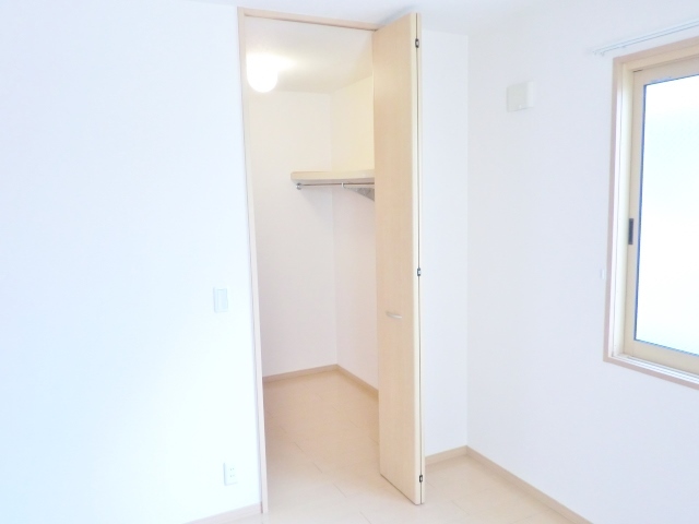 収納　ウォークインクローゼット
