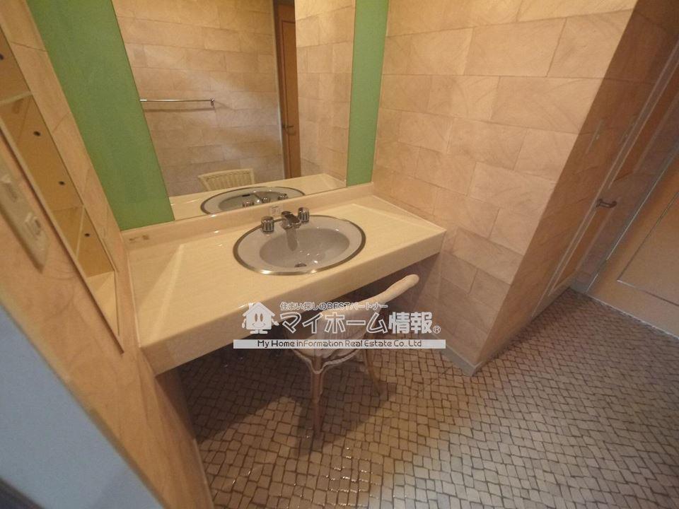 洗面設備　洗面所
