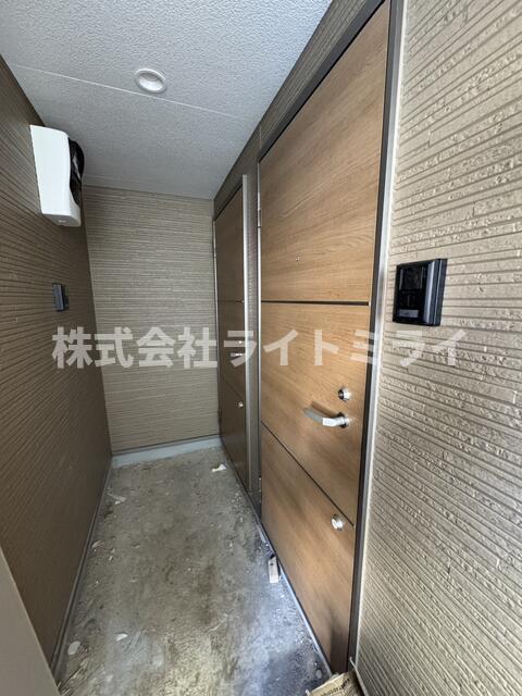 玄関　?