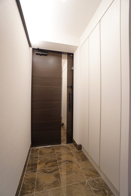 玄関　※写真は同タイプ住戸です。