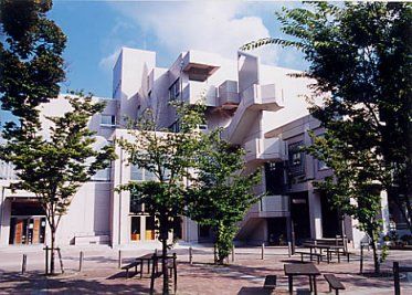 小学校　市立浜田小学校（小学校）まで830m