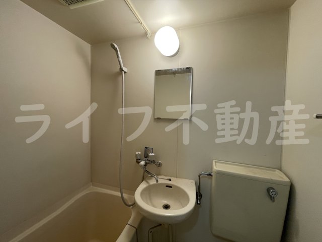 洗面設備　コンパクトで使いやすい洗面所